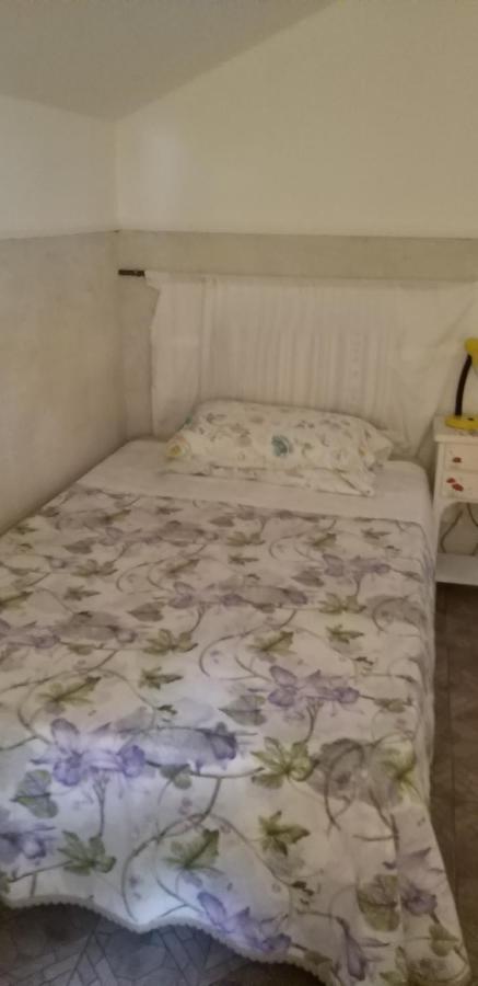 La Finestra Sul Cortile Bed & Breakfast Pomezia Exterior photo